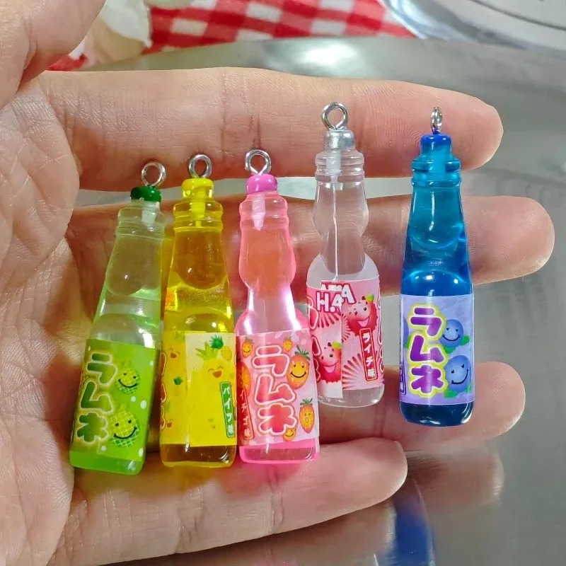 Crafting Resin - 10 szt. Miniaturowe zawieszki z żywicy