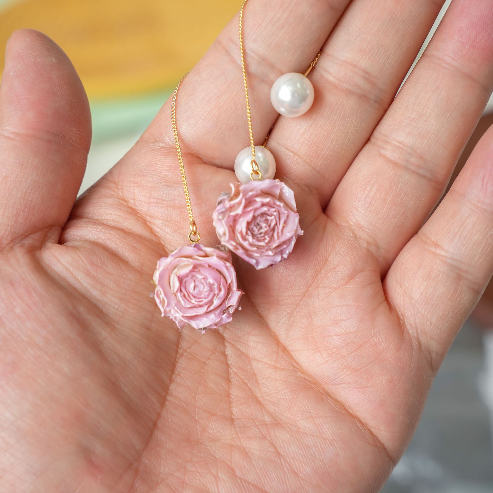 Seria Kolczyków z Konserwowany – Flower Preservation Resin recenzja i cena